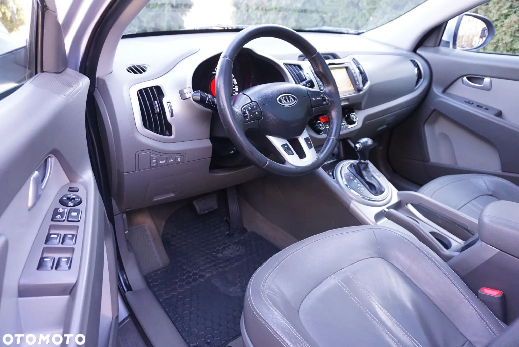 Kia Sportage 2.0 CRDI 4WD Automatik Spirit - 7