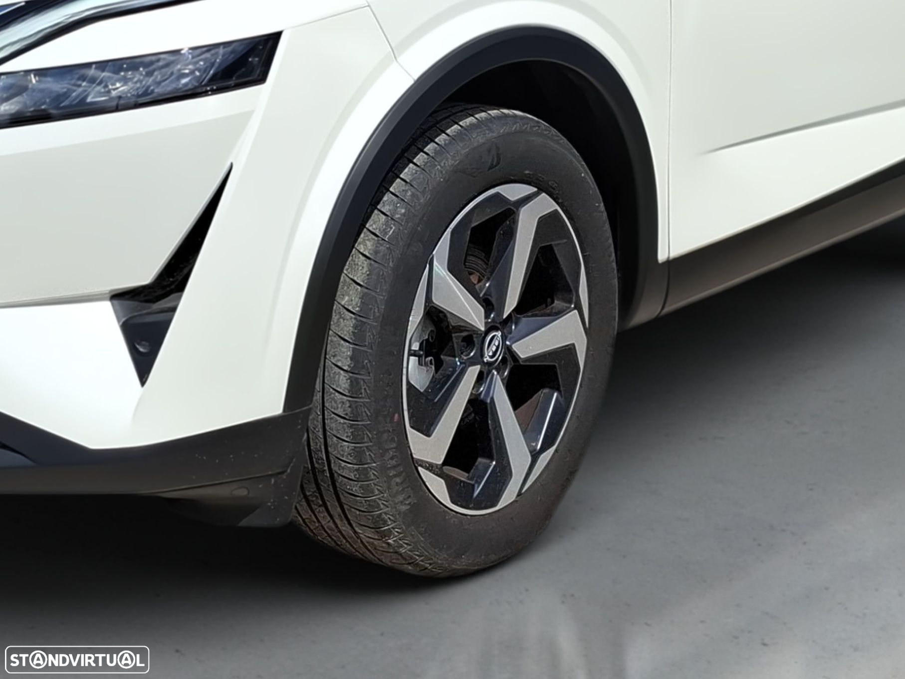 Nissan Qashqai 1.3 DIG-T N-Connecta LED+SKY - 4