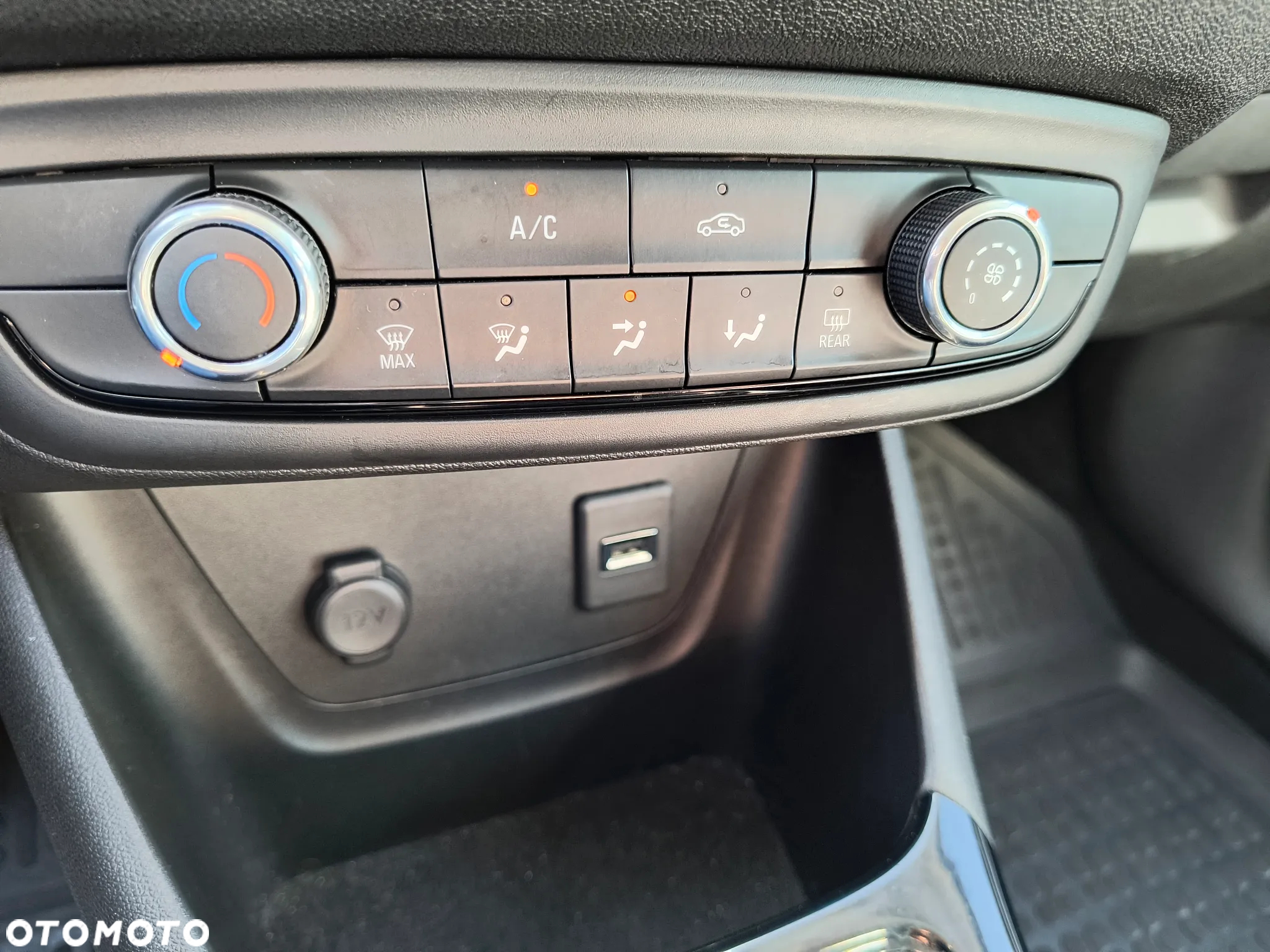 Opel Crossland X 1.2 Enjoy - 11