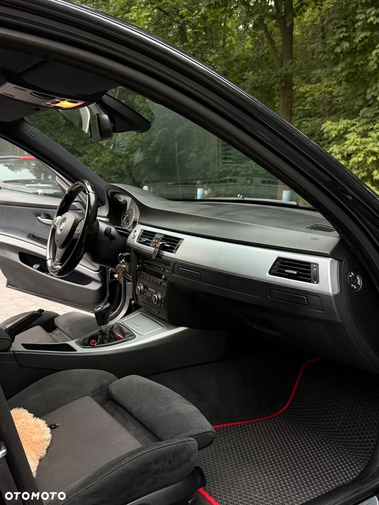 BMW Seria 3 320i - 12