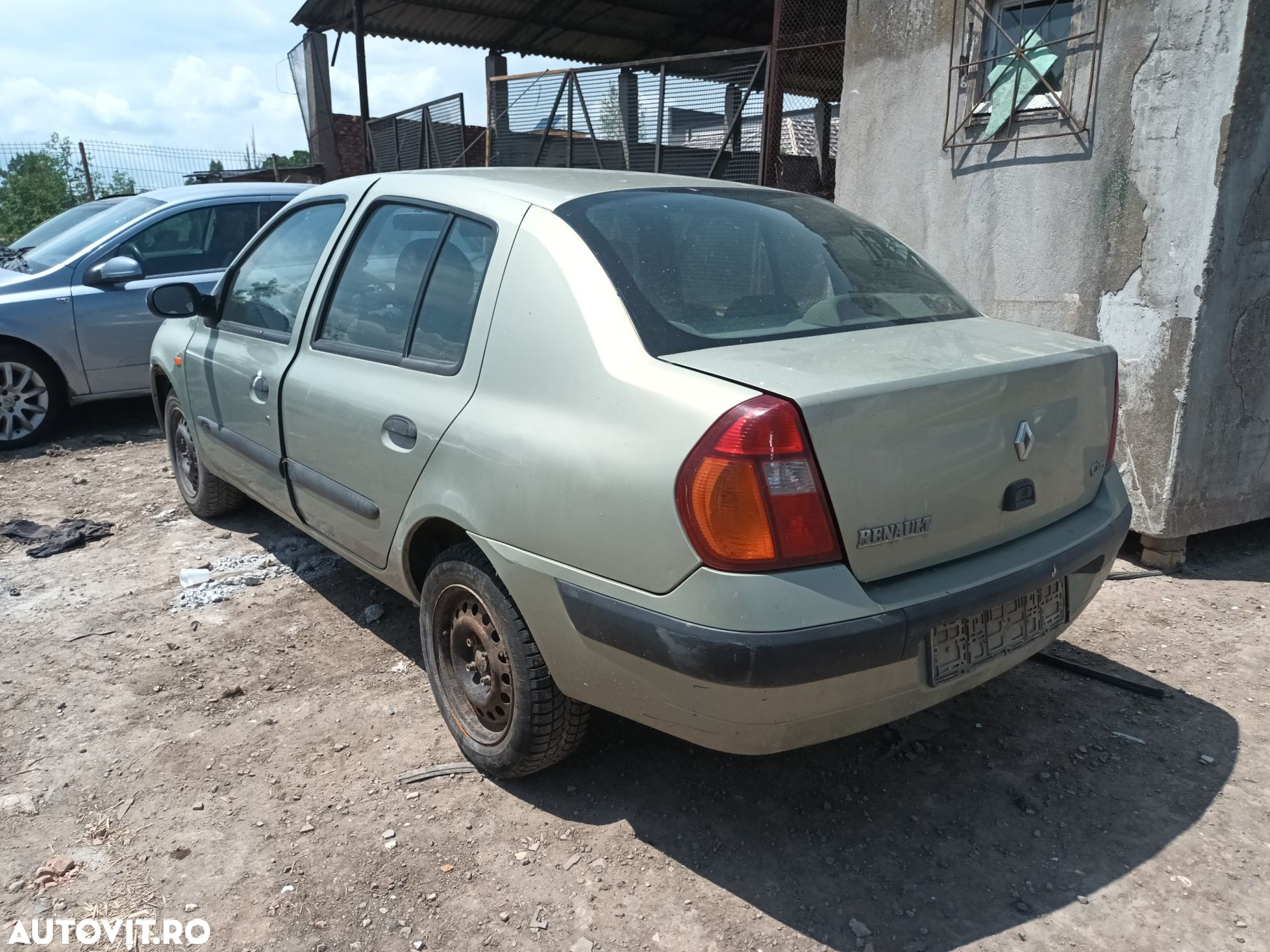 Dezmembrari  Renault CLIO 2 / SYMBOL 1  1998  > 2008 1.5 dCi (SB07) M - 8