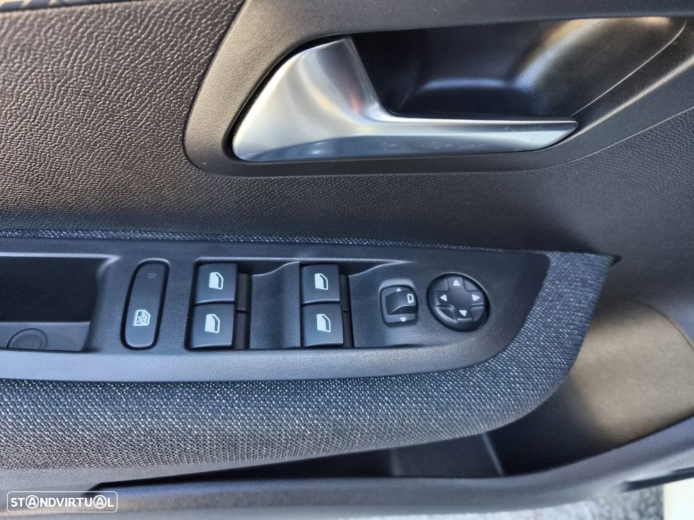 Peugeot 208 PureTech 100 Style - 20
