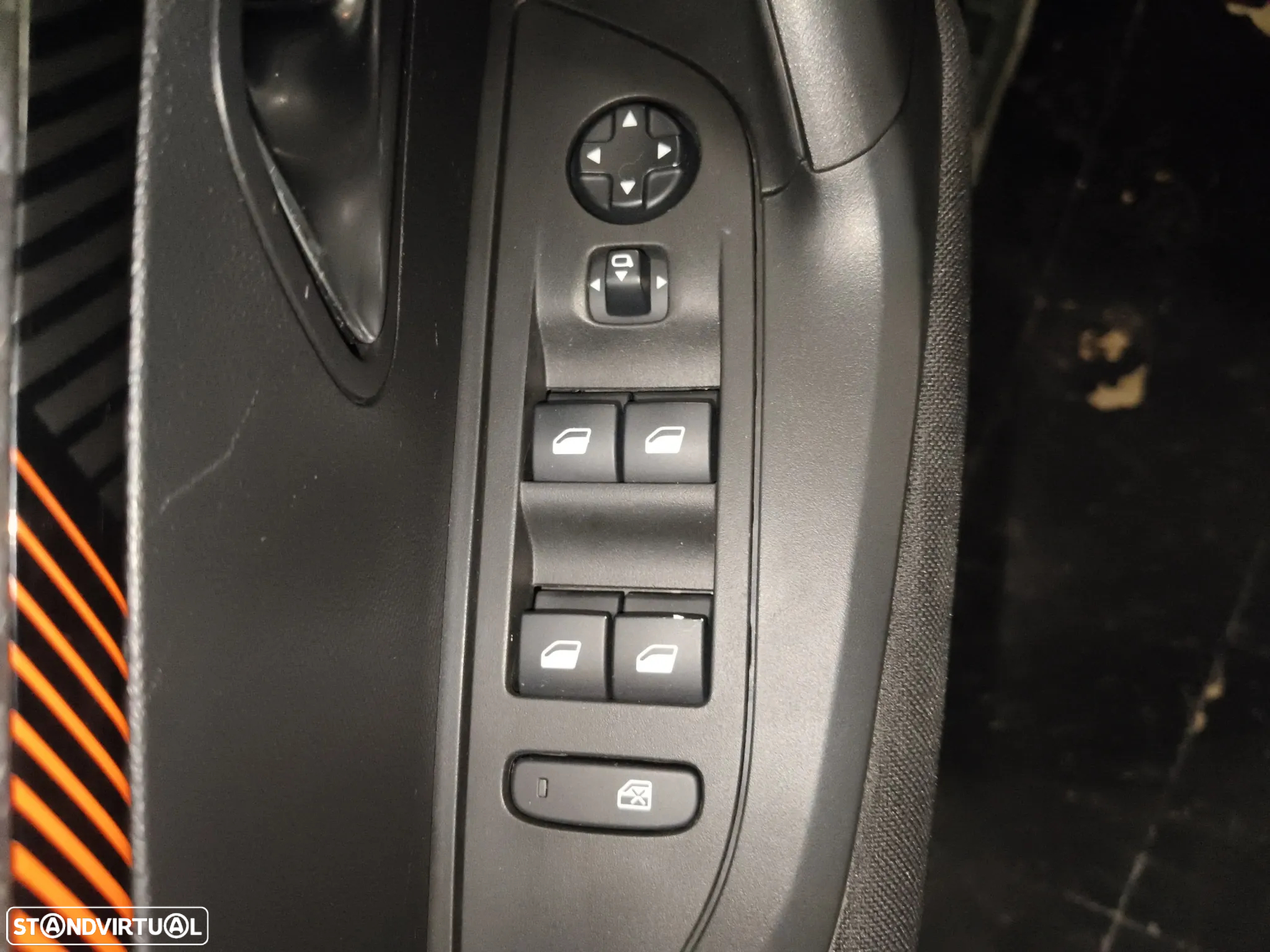 Peugeot 2008 1.2 PureTech Active Pack EAT8 - 13