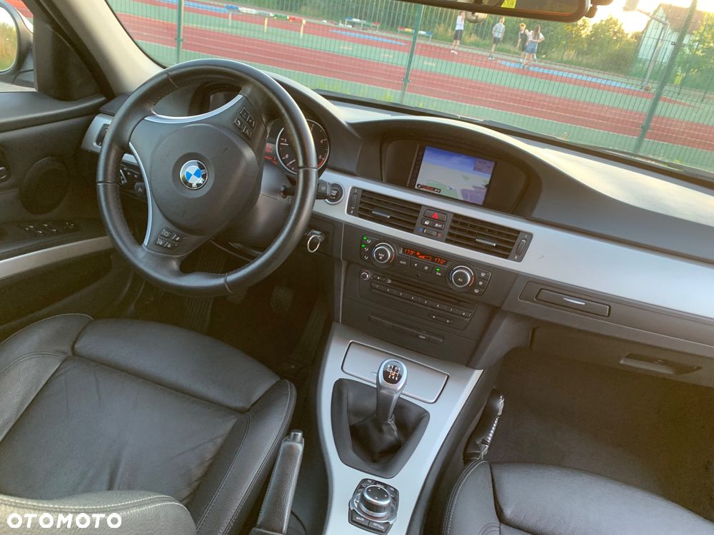 BMW Seria 3 320d Efficient Dynamics Edition Sport Line - 12
