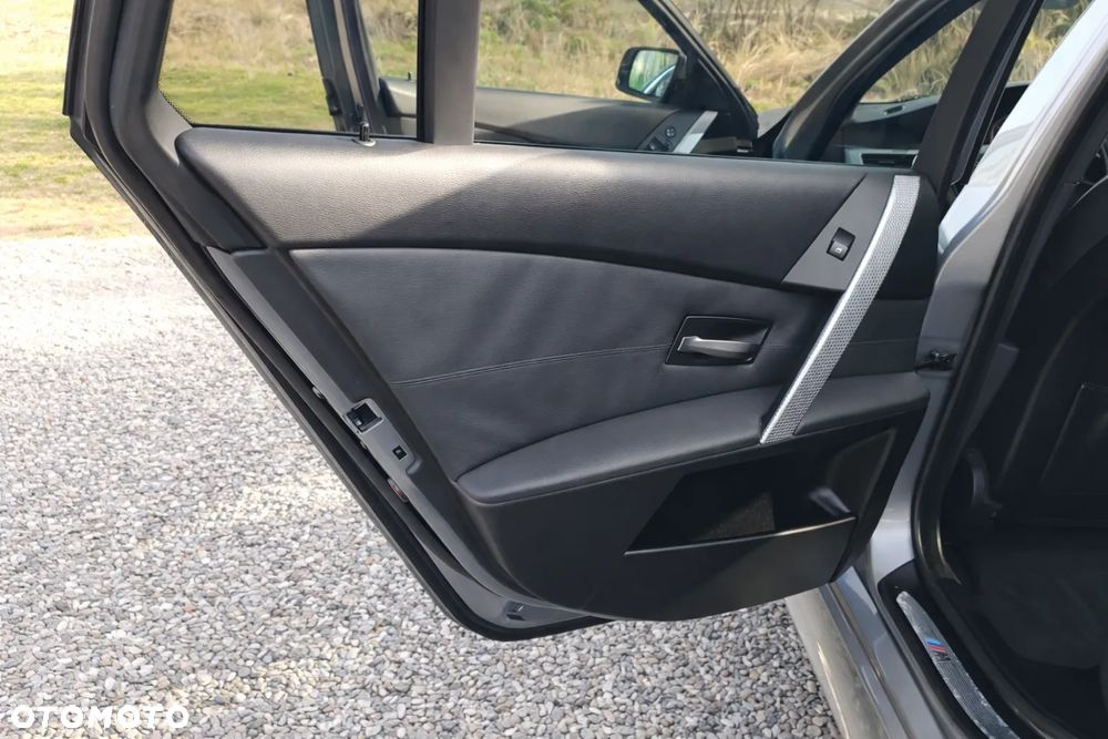 BMW Seria 5 530xi - 18