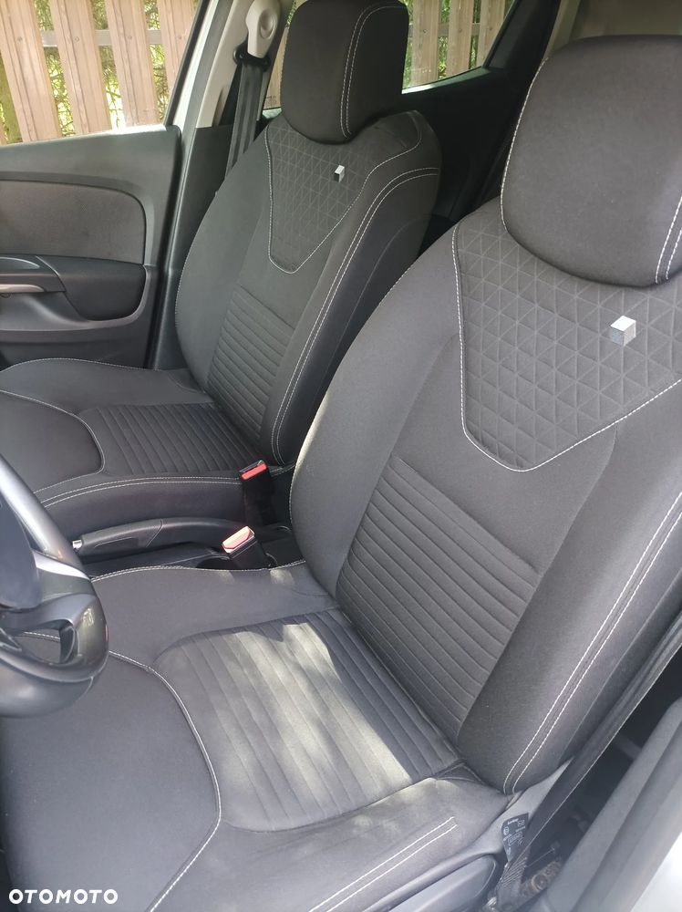 Renault Clio 1.2 16V Limited - 12