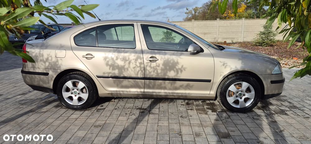 Skoda Octavia 1.6 Active - 9