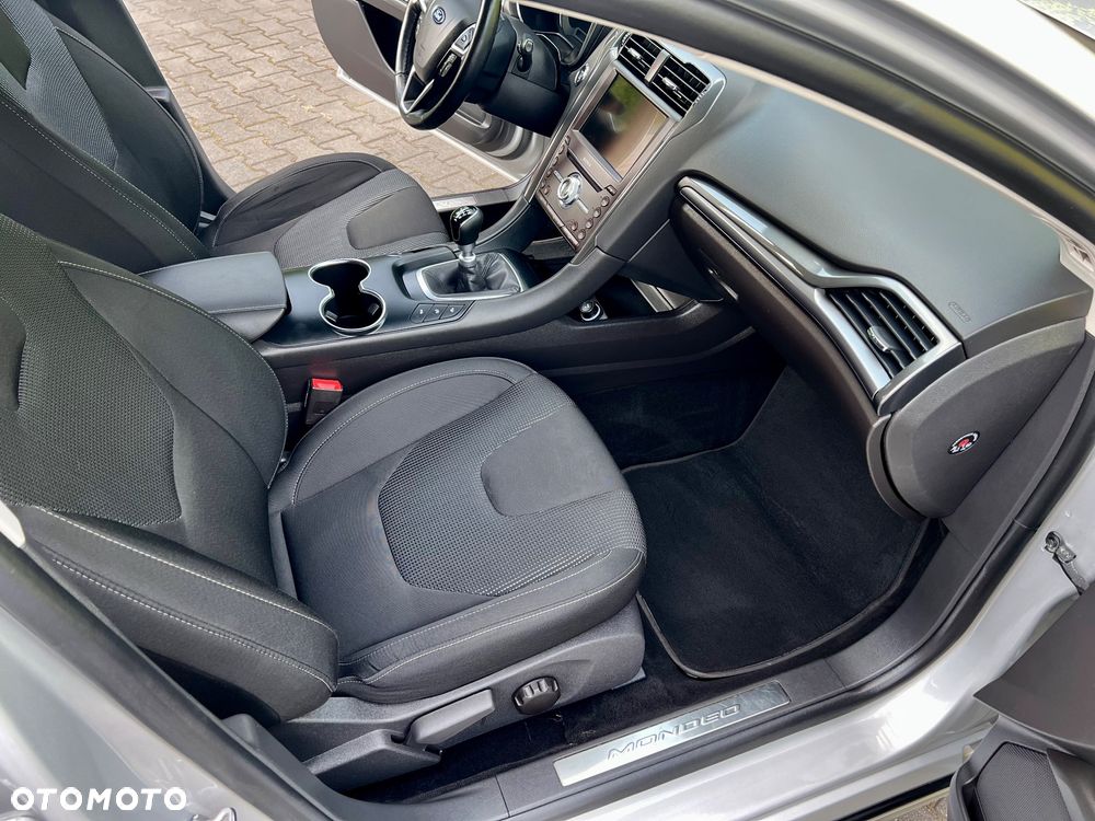Ford Mondeo 2.0 EcoBlue Executive Plus - 24