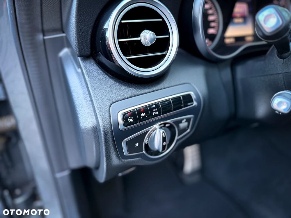 Mercedes-Benz Klasa C 220 d 4-Matic 9G-TRONIC - 12