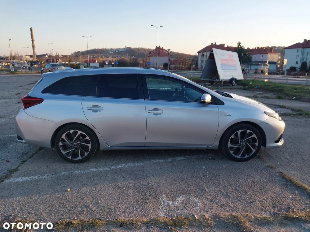 Toyota Auris 1.8 HSD Luna - 15