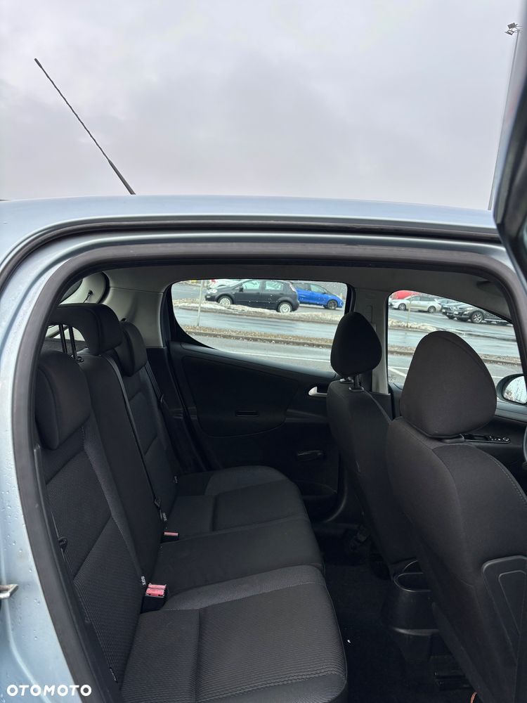 Peugeot 207 90 HDi FAP (Blue Lion) 99G - 9