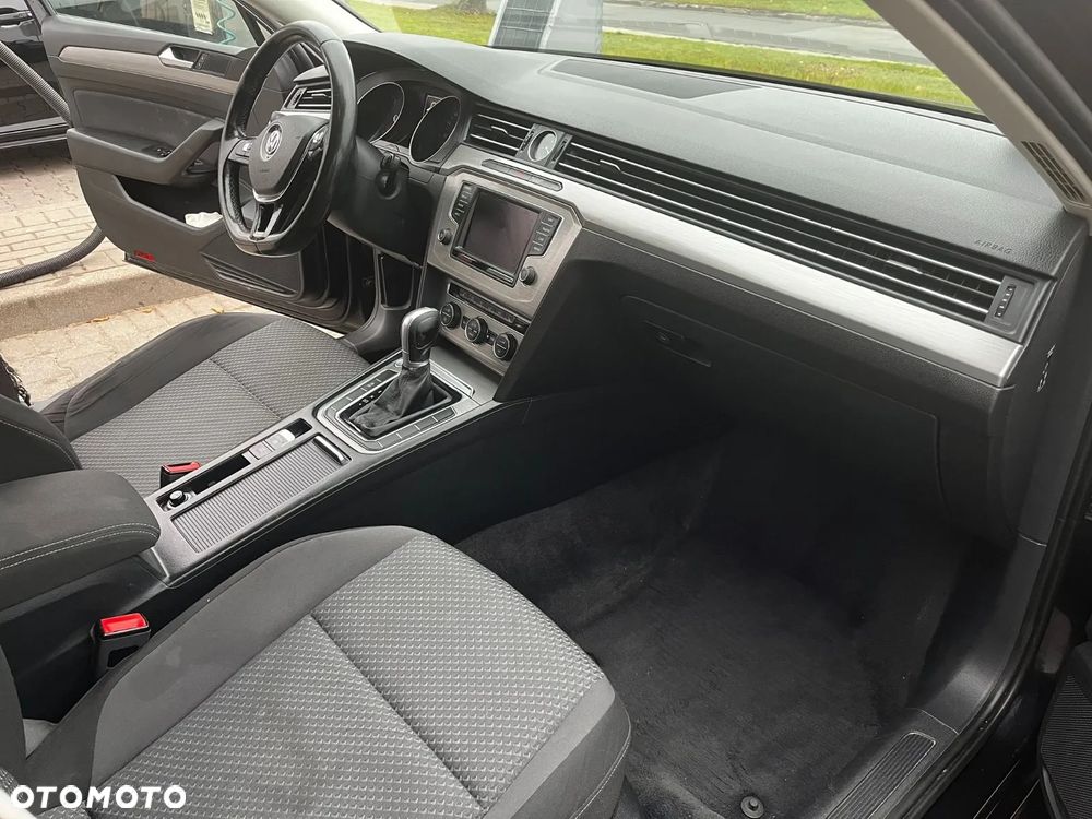 Volkswagen Passat 2.0 TDI BMT Comfortline DSG - 10