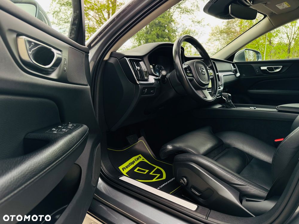 Volvo V60 D3 Geartronic Momentum Pro - 28