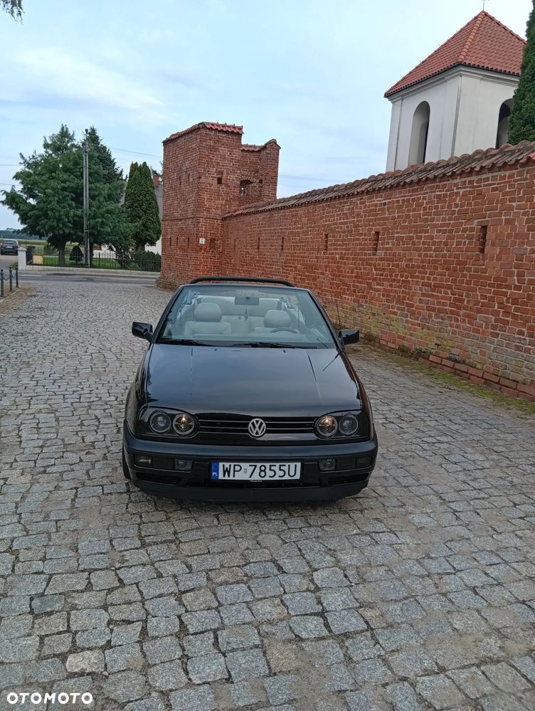 Volkswagen Golf Cabrio 1.8 - 4