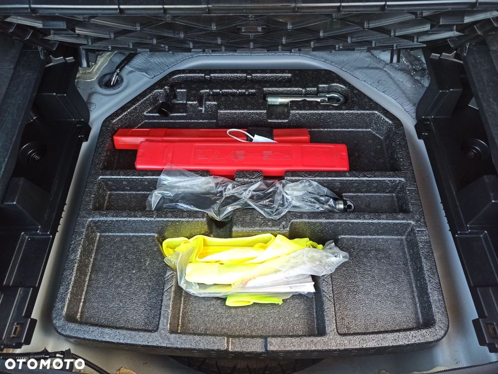 Toyota Avensis - 11
