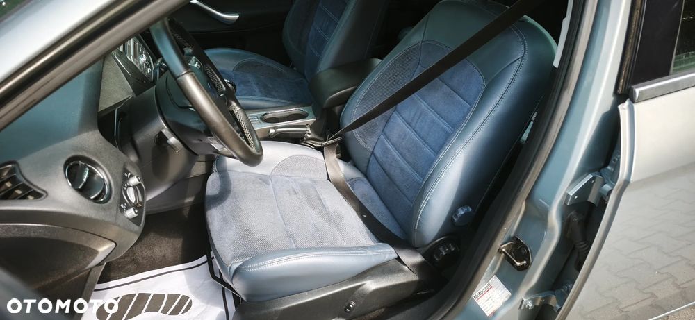 Ford Mondeo 2.0 Ghia - 12