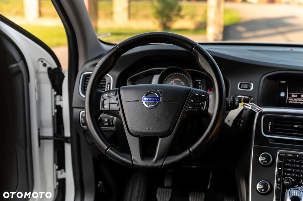 Volvo V60 D3 Kinetic - 22