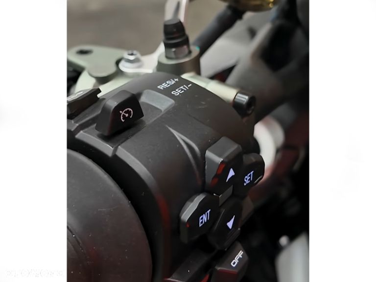 QJMOTOR SRK 921 - 7