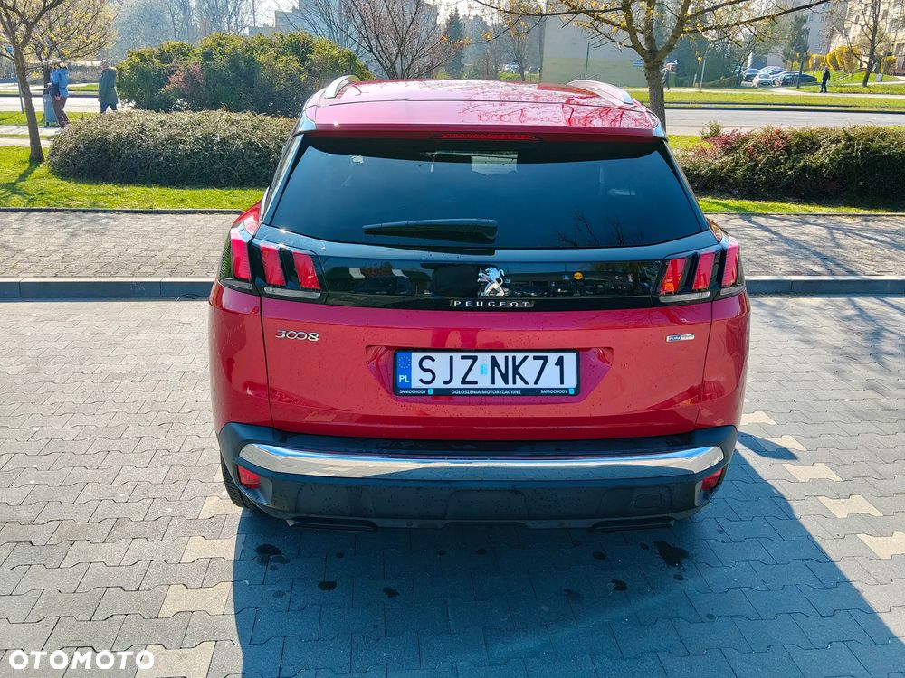Peugeot 3008 1.2 PureTech Allure S&S - 4