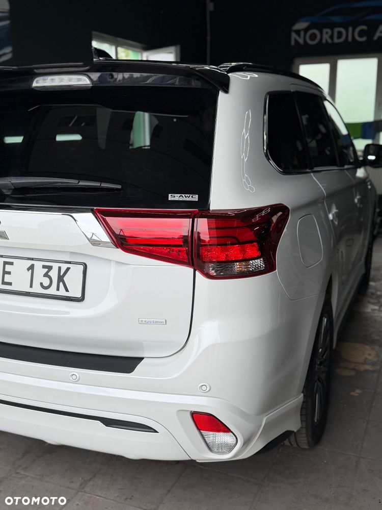 Mitsubishi Outlander 2.4 4WD Top - 37