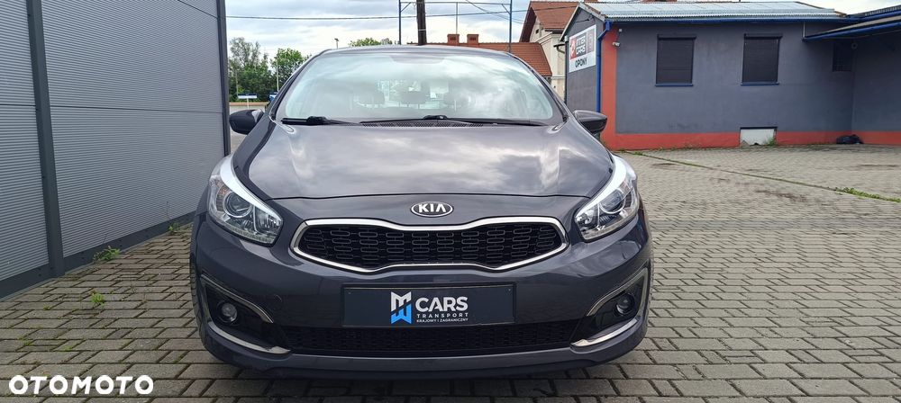 Kia Ceed - 7