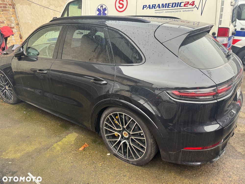 Porsche Cayenne - 14
