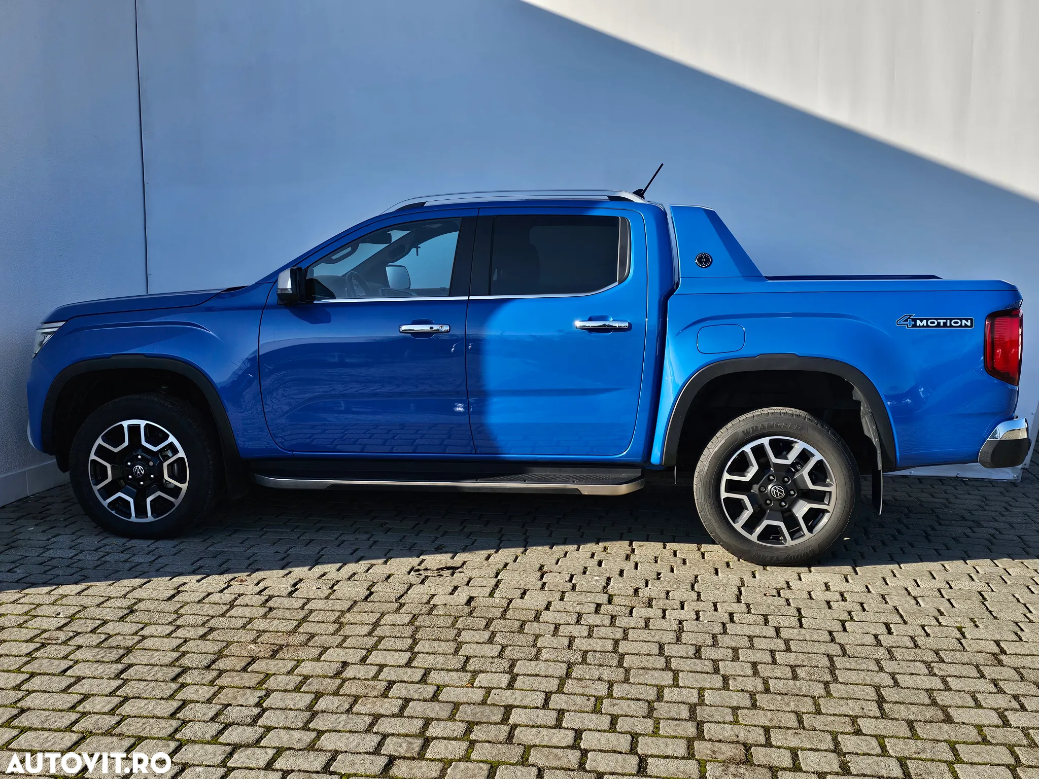 Volkswagen Amarok 3.0 TDI 241 CP 4M 10AT Aventura - 2