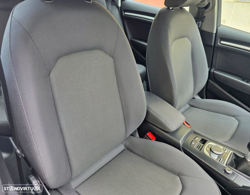 Audi A3 Sportback 1.6 TDI Design - 43