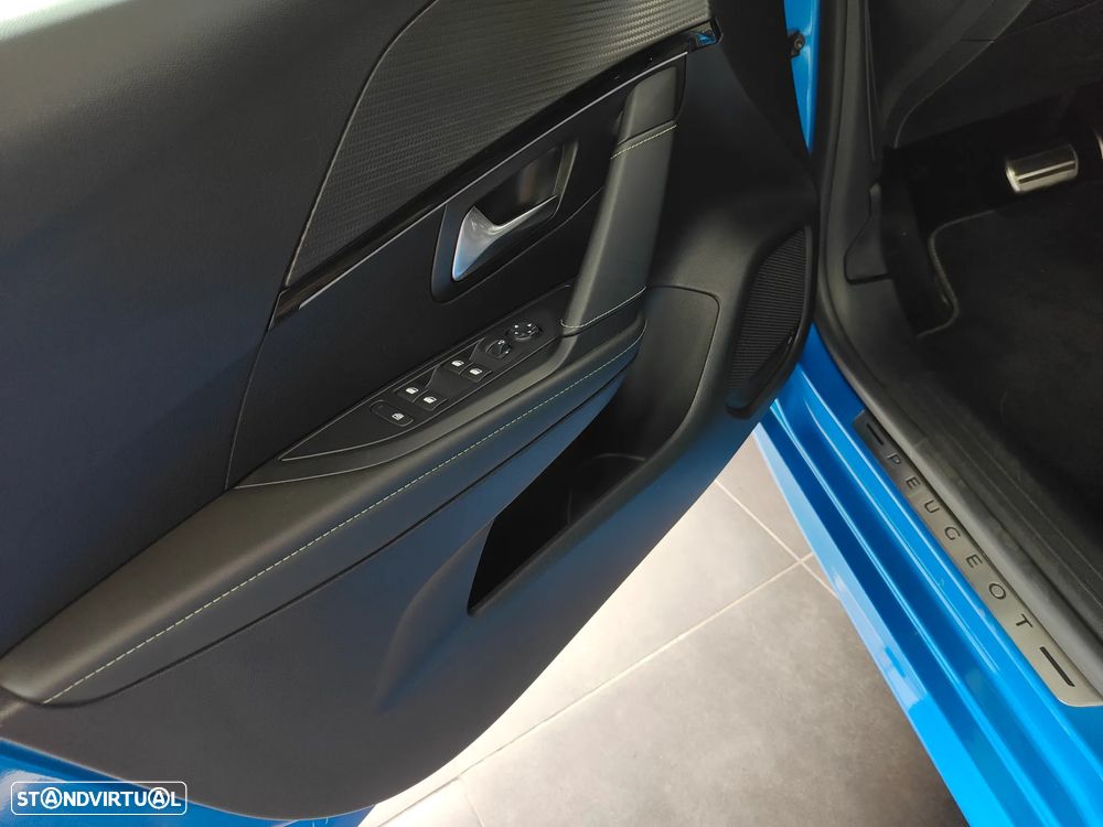 Peugeot 208 1.2 PureTech GT Line EAT8 - 30