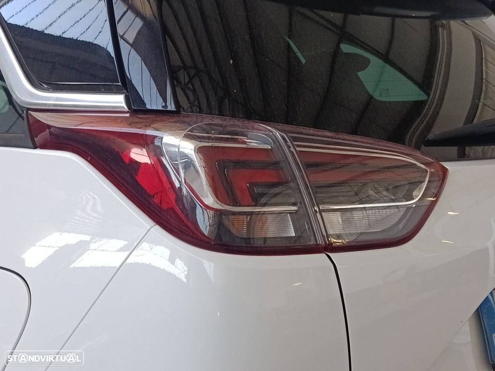 Opel Crossland X 1.2 T Innovation - 26