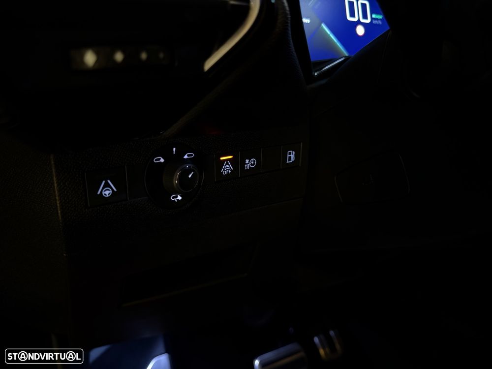 DS DS7 4x4 E-Tense Performance Line+ EAT8 - 33