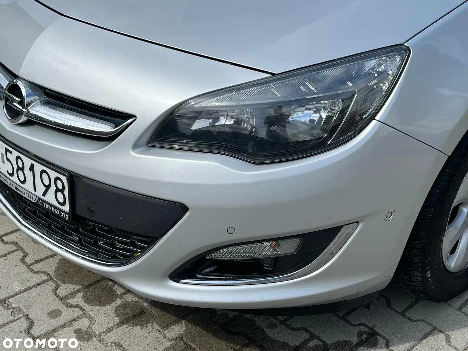Opel Astra IV 1.6 CDTI Cosmo - 19