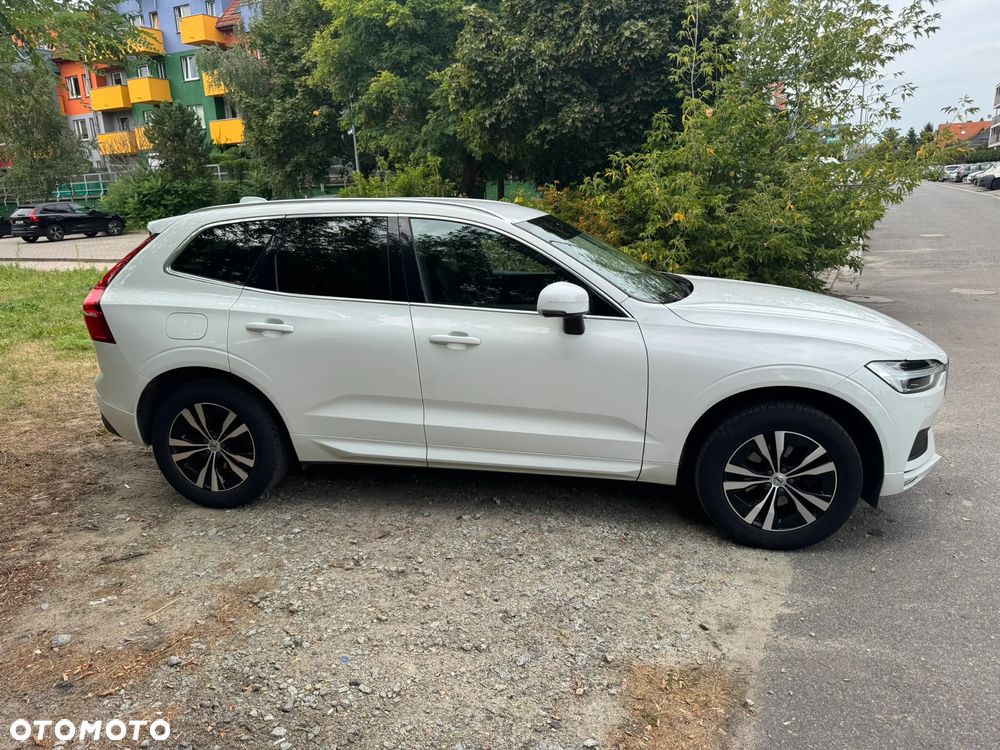 Volvo XC 60 D4 Momentum Pro - 3