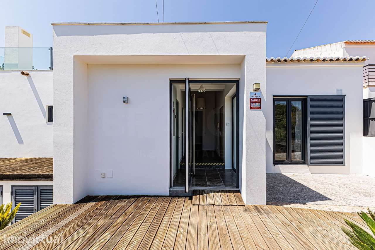 Villa T4 contemporânea à beira do rio no coração do Algarve - Grande imagem: 2/52