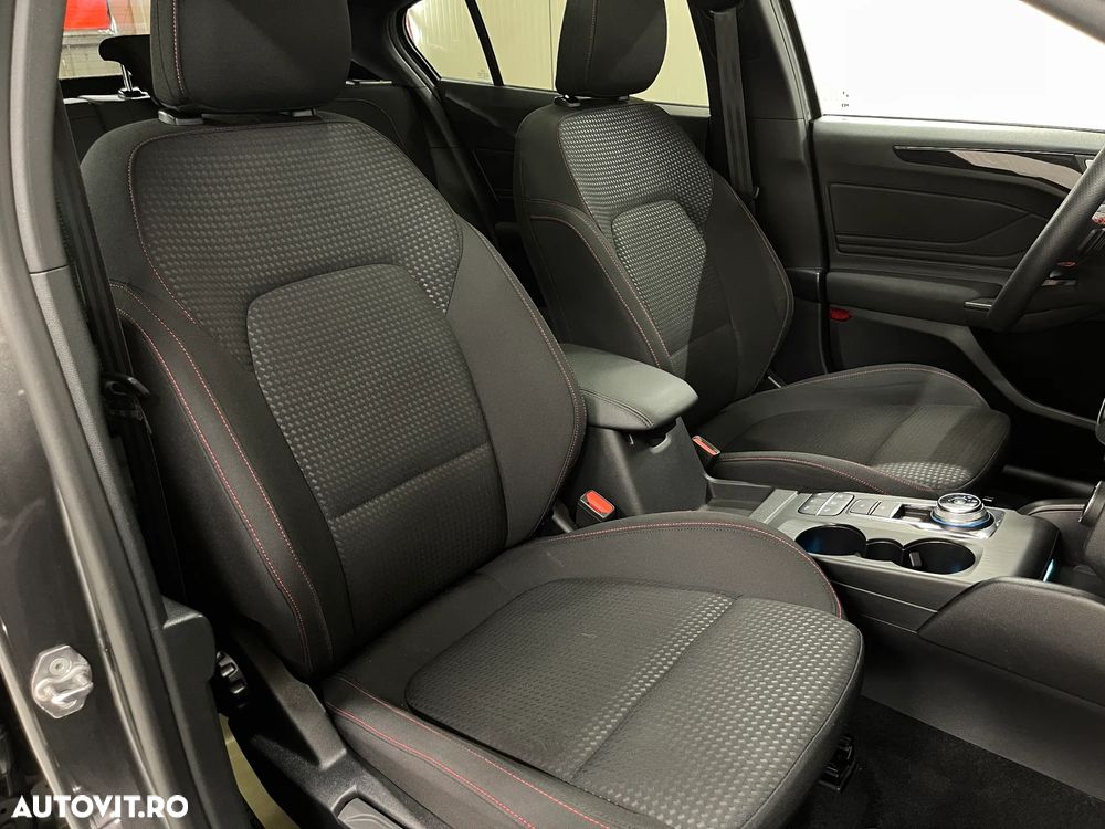 Ford Focus 1.5 EcoBoost ST-Line - 11
