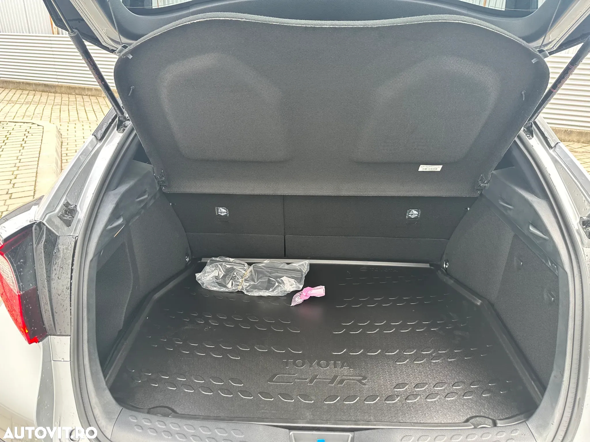 Toyota C-HR 2.0 HSD 184 CP 4x2 CVT C-ult Style - 14