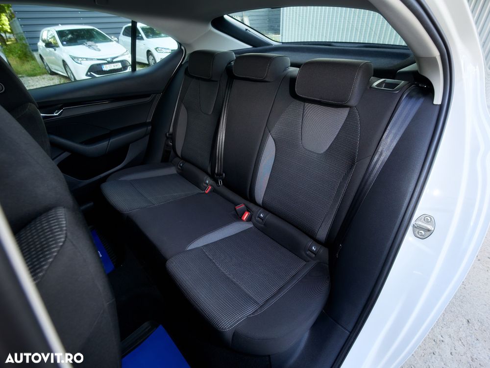 Skoda Octavia 2.0 TDI Ambition - 12