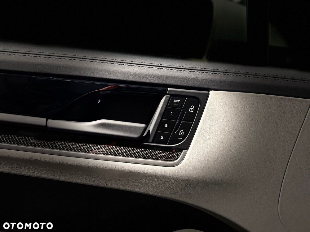 Porsche Cayenne - 28