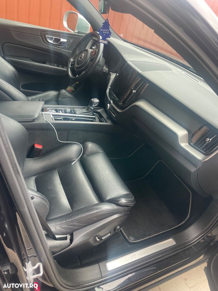 Volvo XC 60 D4 AWD Geartronic RDesign - 9