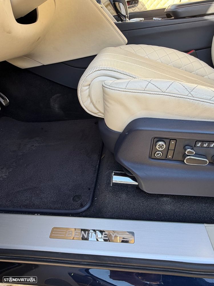 Bentley Bentayga Azure - 24