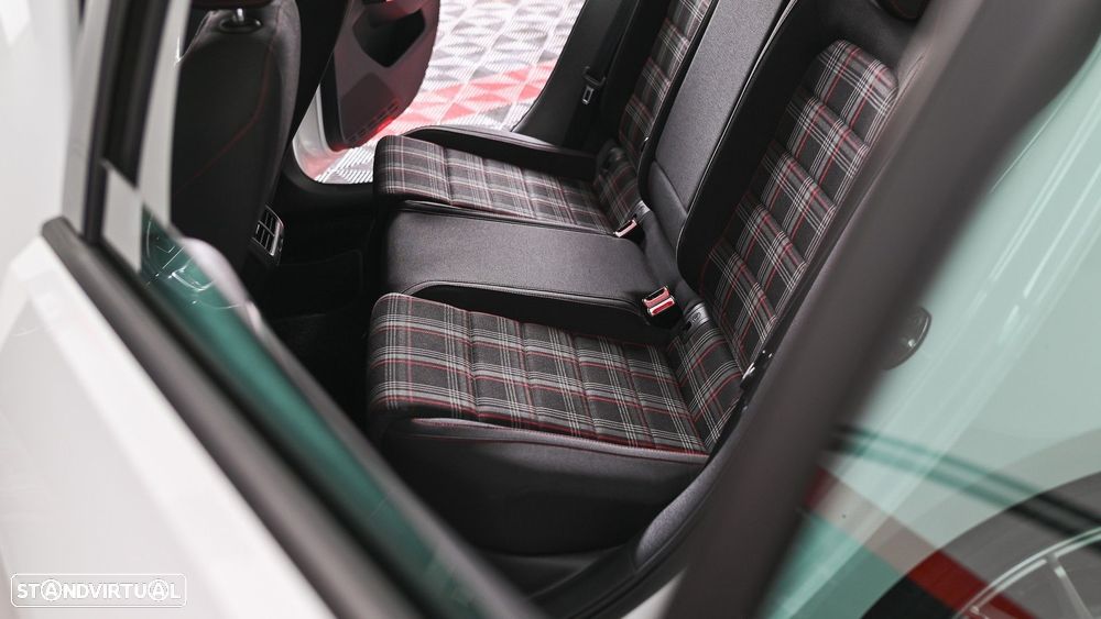 VW Golf GTI 2.0 TSI OPF DSG Performance - 34