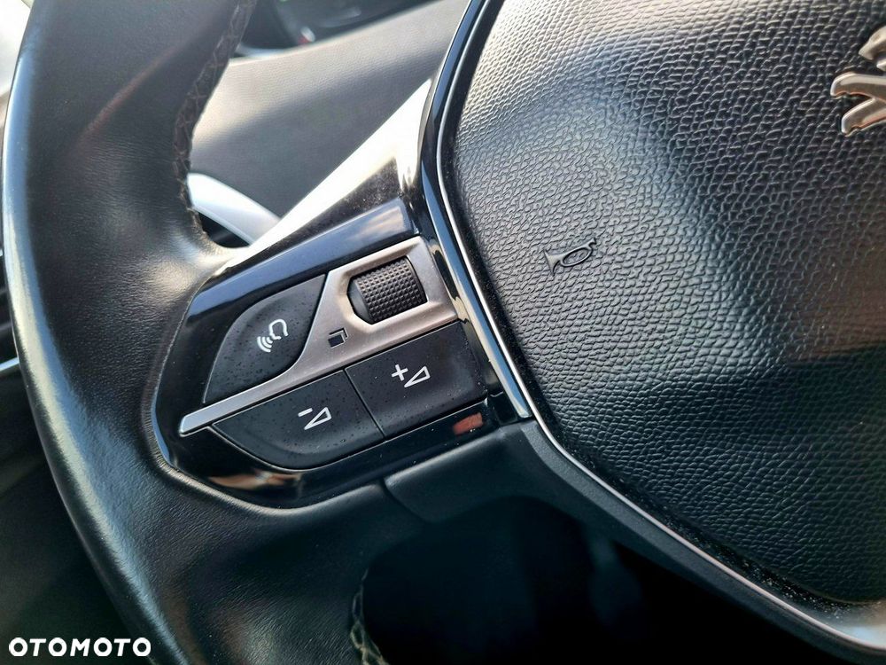 Peugeot 5008 1.5 BlueHDi Allure S&S - 17