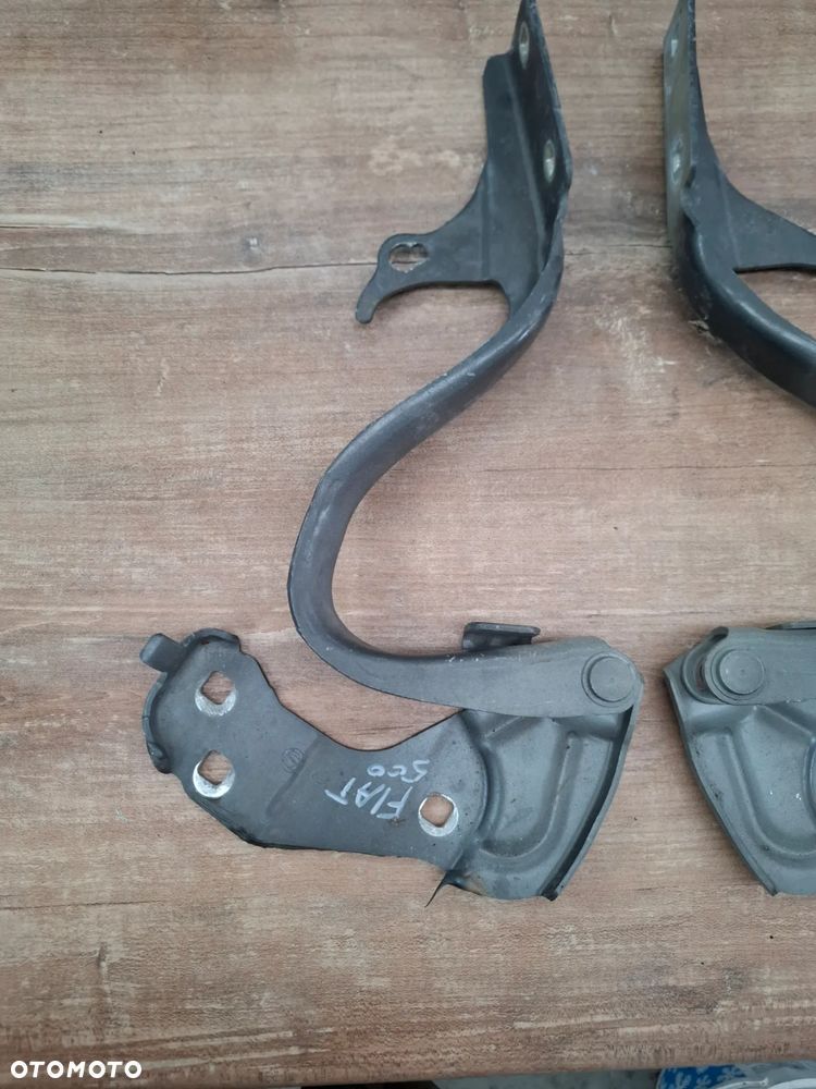 Fiat 500 zawiasy maski - 2