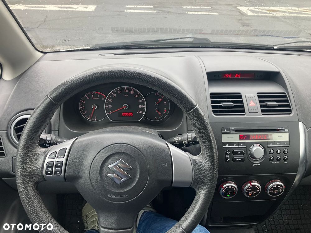 Suzuki SX4 1.6 GS / Premium 4WD - 6