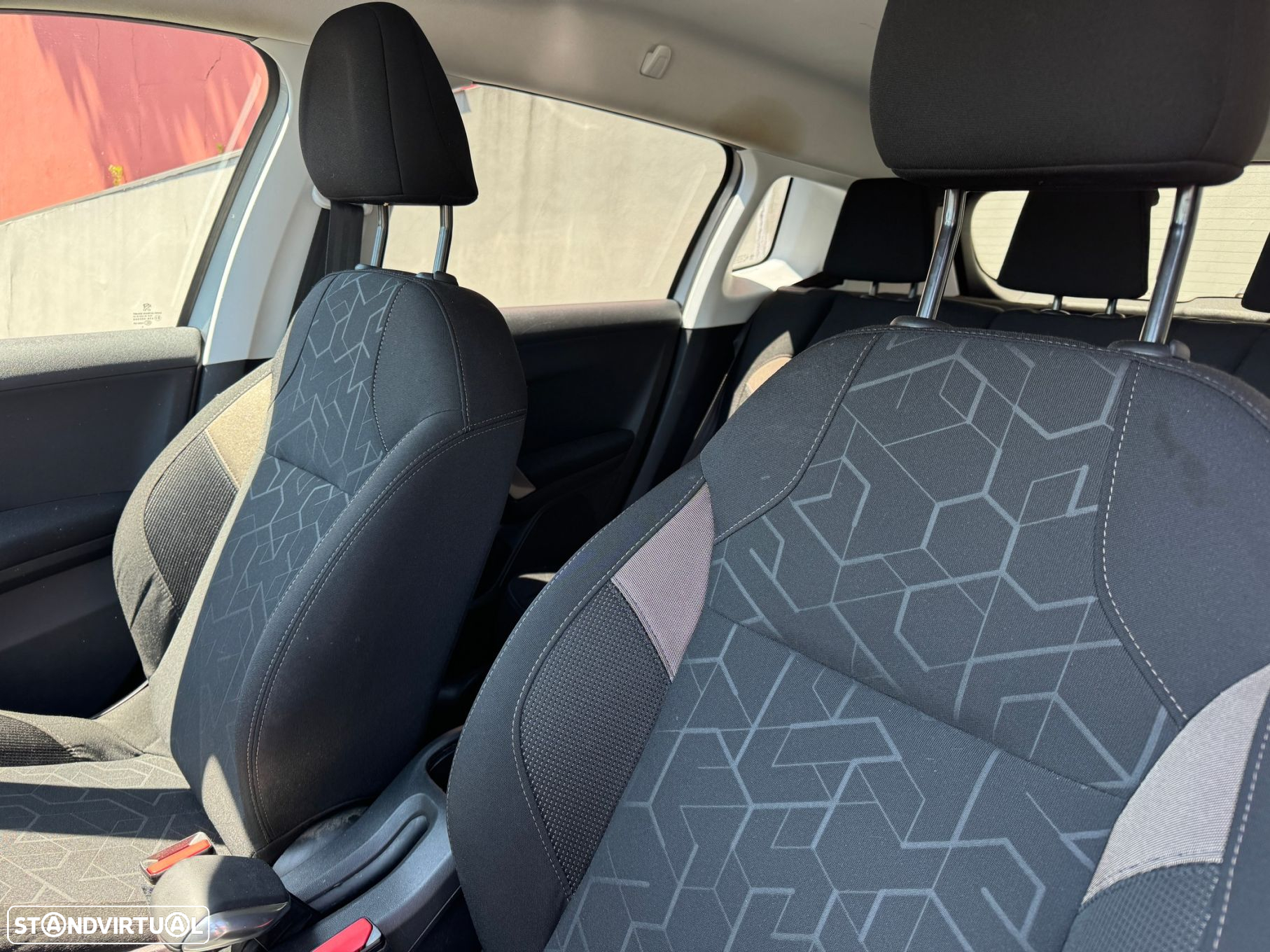 Peugeot 2008 1.2 PureTech Style - 9