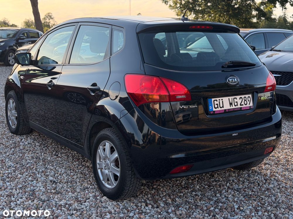 Kia Venga - 3