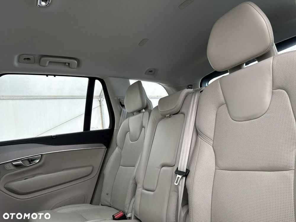 Volvo XC 90 - 19