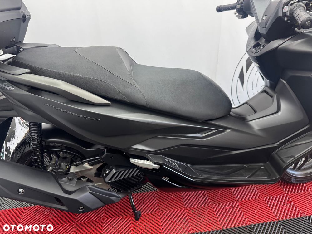 Honda NSS - 29