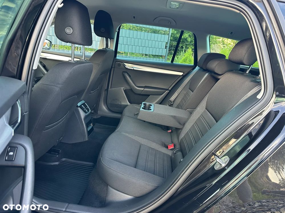 Skoda Octavia 2.0 TDI Sport Edition - 27