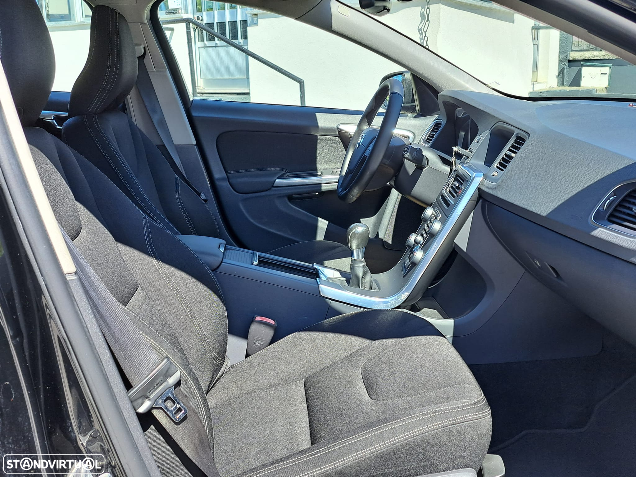 Volvo V60 1.6 D2 Drive Kinetic Start/Stop - 22